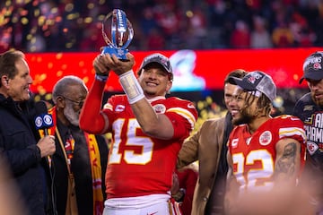 En el Super Bowl LIV, Patrick Mahomes lideró a los Kansas City Chiefs para derrotar a San Francisco 49ers.