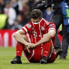 Rummenigge: "Lewandowski se queda en el Bayern"