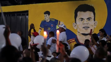 People attend a candlelight vigil demanding the release of the father of Liverpool F.C.'s forward Luis Diaz after he was kidnapped, in Barrancas, Colombia October 31, 2023. REUTERS/Yelver Florez NO RESALES. NO ARCHIVES