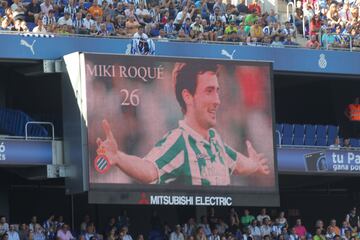 El 24 de junio 2012 fallecía de cáncer con 23 años. La noticia impactó en el beticismo. Desde aquel instante, en los videomarcadores del Benito Villamarín se muestra una imagen del jugador y la afición le rinde tributo. 