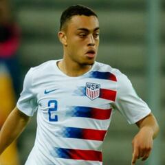 Sergiño Dest aceptó contacto con la Selección Holandesa