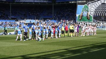 El Alavés y el Rayo jugaron en Mendizorroza.