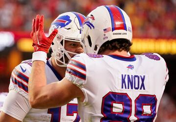 Bills TE Dawson Knox celebrating with QB Josh Allen