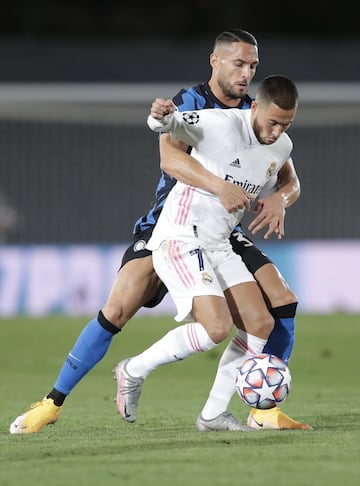 Eden Hazard y Danilo D'Ambrosio.