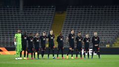 Los jugadores del Manchester United, antes de un partido de Europa League.