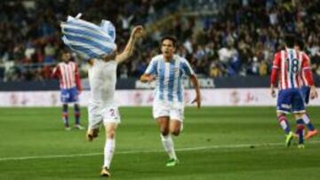 Un gran Ochoa detiene al Sporting y da alas al Málaga