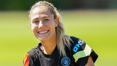 MANCHESTER, ENGLAND - AUGUST 10: Manchester City's Leila Ouahabi and Laia Aleixandri in action during training at Manchester City Football Academy on August 10, 2022 in Manchester, England. (Photo by Tom Flathers/Manchester City FC via Getty Images)