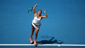 Sara Sorribes debutó con victoria en Miami.