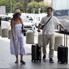 ¿Cuántos botes de líquido se pueden llevar en la maleta de mano y cuál es el tamaño máximo?