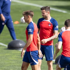 Griezmann trabaja al margen y Simeone insiste en los movimientos defensivos