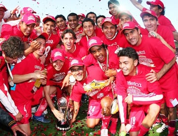 Héctor Mancilla fue tres veces campeón en México. La primera fue en Toluca el 2008.
