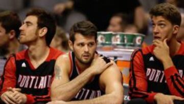 V&iacute;ctor Claver en el banquillo de Portland.