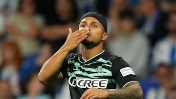 El Cucho celebra antes de Selección.