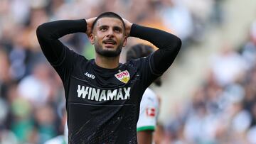 Moenchengladbach (Germany), 14/09/2024.- Deniz Undav of Stuttgart puts his hands on his head during the German Bundesliga soccer match between Borussia Moenchengladbach and VfB Stuttgart in Moenchengladbach, Germany, 14 September 2024. (Alemania, Rusia) EFE/EPA/CHRISTOPHER NEUNDORF CONDITIONS - ATTENTION: The DFL regulations prohibit any use of photographs as image sequences and/or quasi-video.
