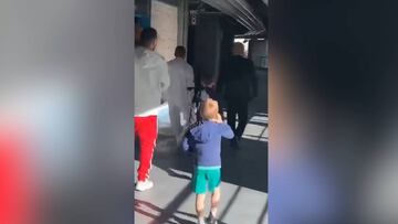 Alarma Hazard: abandonó en muletas del Bernabéu