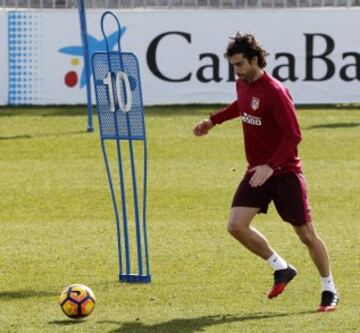 En el entrenamiento, Simeone dio pistas de los posibles titulares ante el Deportivo. 
