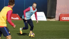 Iniesta set to return to Barcelona starting team for El Clásico