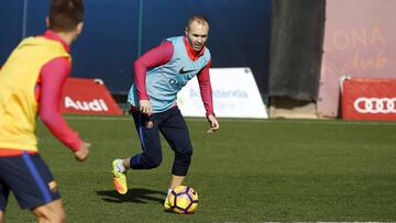 Andres Iniesta in training