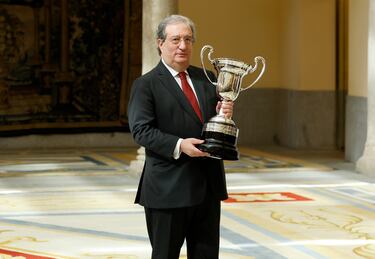 El Premio Nacional a las Artes y las Ciencias Aplicadas al Deporte se ha otorgado a Alberto
Palomar, Magistrado de lo contencioso-administrativo, Doctor en Derecho y referente en
derecho deportivo.