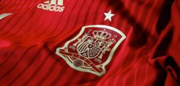 La nueva equipación de la Selección española, en imágenes