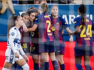 BARCELONA, 06/12/2025.- La centrocampista del Barcelona Alexia Putelas celbra su gola ante el UD Tenerife, durante el partido de la 13ª jornada la Liga F de fútbol, este sábado en el Estadi Johan Cruyff de Barcelona. EFE/ Toni Albir