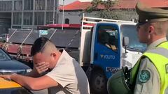 Taxista es fiscalizado por Carabineros y se quiebra en vivo en Canal 13: este fue el motivo