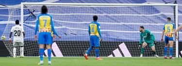 Marco Asensio, con un magnífico golpeo anotó el 1-0.