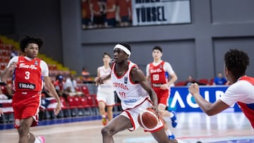 Gildas Giménez, jugador de la Sub-17 española, ante Puerto Rico en el Mundial de la categoría.