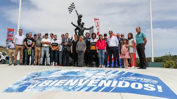 Monumento a la afici&oacute;n en Jerez.