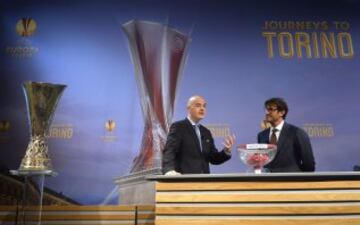 El embajador de la final de Turín, el ex internacional italiano Ciro Ferrera durante el sorteo de los cuartos de final de la UEFA Europa League en la sede de la UEFA en Nyon.