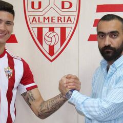 'El nuevo Cavani' llega al Almería para los próximos cinco años