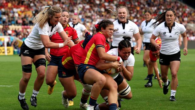 España consigue ganar en la derrota