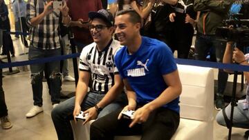 El máximo goleador del equipo del Cerro de la Silla convivió un buen rato con los aficionados, una carga de energía previo a la fecha del fin de semana ante Cruz Azul.