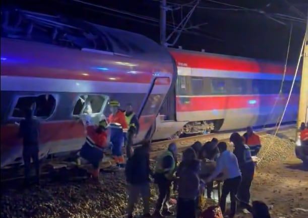 Al menos 39 muertos en el accidente de tren de Adamuz: "Parte del Alvia es un amasijo de hierro"