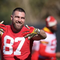 Travis Kelce contract details: What is his salary and how many years does he have left?