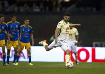 Gignac abrió el marcador ante un América que jugaba mejor. El francés salió lesionado y el empate del local vino por parte de Bruno Valdez. El campeón se decidirá en el Volcán.