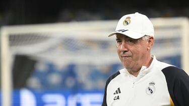 Napoli (Italy), 02/10/2023.- Real Madrid'Äôs head coach Carlo Ancelotti attends a press conference in Naples, Italy, 02 October 2023. Real Madrid will face Napoli in a UEFA Champions League group stage soccer match on 03 October 2023. (Liga de Campeones, Italia, Nápoles) EFE/EPA/CIRO FUSCO