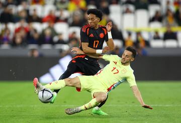 La Selección Colombia hizo historia al vencer por primera vez a la Selección de España. Daniel Muñoz fue el encargado de darle la victoria a la Tricolor al marcar el único gol del partido.