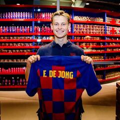 'De Jong' se presenta con el pulso ganado a Nike por su camiseta