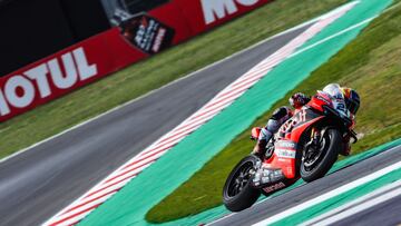 Rinaldi pone a la Ducati primera