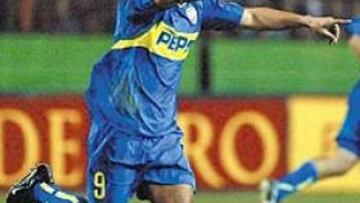 <b>UNA SENSACIÓN. </b>Tévez lleva marcando la diferencia desde los 15 años y en La Bombonera le veneran.