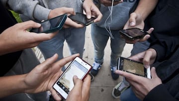 Adolescentes australianos buscan atajos tecnológicos y trucos para seguir en redes pese a la prohibición. Te sorprenderán...