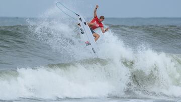 HALEIWA, HAWAII - DECEMBER 5: Two-time WSL Champion John John Florence of Hawaii surfing in the Final at the Michelob ULTRA Pure Gold Haleiwa Challenger on December 5, 2021 in Haleiwa, Hawaii. (Photo by Tony Heff/World Surf League)