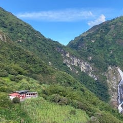 Este imperdible municipio de Antioquia es uno de los más encantadores del departamento y destaca por una peculiar cascada