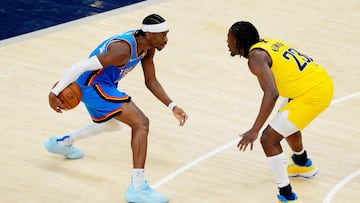 INDIANAPOLIS, INDIANA - JUNE 13: Shai Gilgeous-Alexander #2 of the Oklahoma City Thunder is defended by Aaron Nesmith #23 of the Indiana Pacers during the third quarter in Game Four of the 2025 NBA Finals at Gainbridge Fieldhouse on June 13, 2025 in Indianapolis, Indiana. NOTE TO USER: User expressly acknowledges and agrees that, by downloading and or using this photograph, User is consenting to the terms and conditions of the Getty Images License Agreement. Dylan Buell/Getty Images/AFP (Photo by Dylan Buell / GETTY IMAGES NORTH AMERICA / Getty Images via AFP)