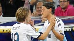 La afición prefiere a Özil antes que a Modric