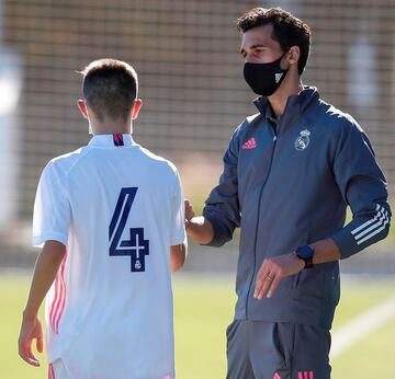 Arbeloa está haciendo sus pinitos desde esta campaña en el Infantil A del Real Madrid.