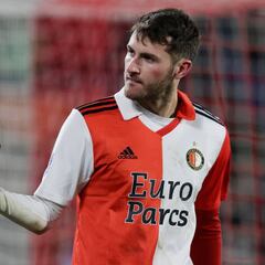 Santiago Giménez salva al Feyenoord de la eliminación de la Copa neerlandesa