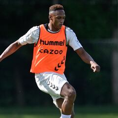 Yerry Mina se pierde el juego ante Brighton por "golpe menor"