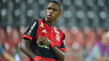 Vinicius Junior celebra el gol anotado ante Cabofriense.